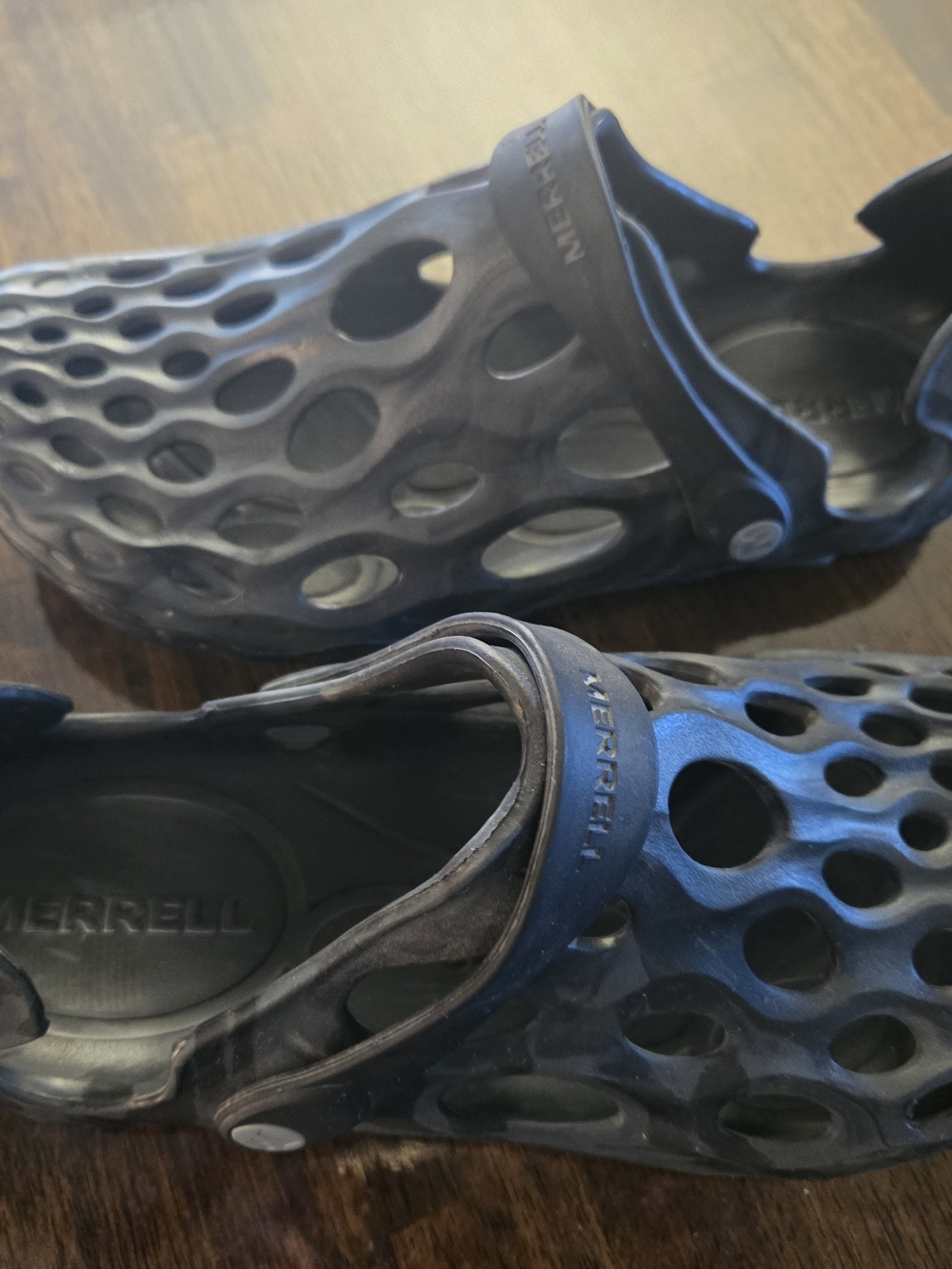 Merrell Men's 7.5 /Womens 9 Blaxj And Gray Water-Friendly Slip-On Clog